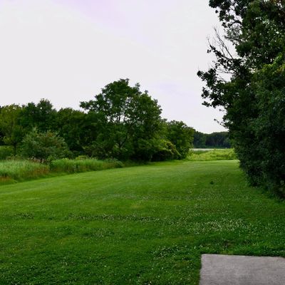 Hole 2 tee