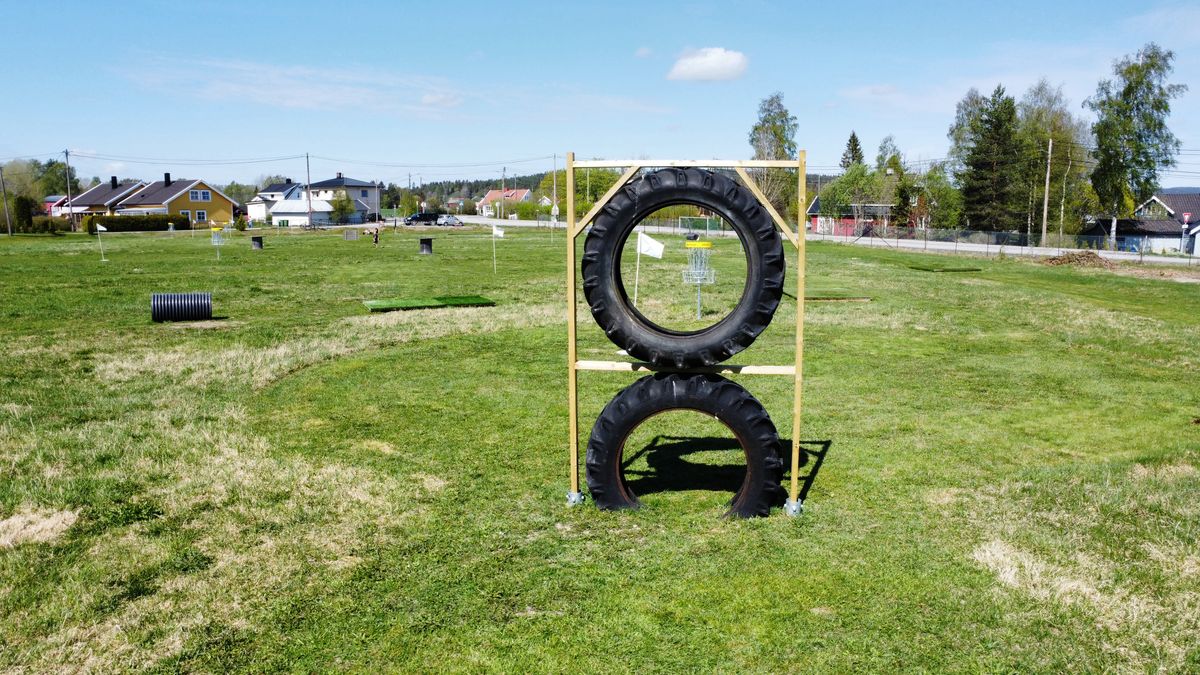 Fotballgolf nederst, disk golf øverst