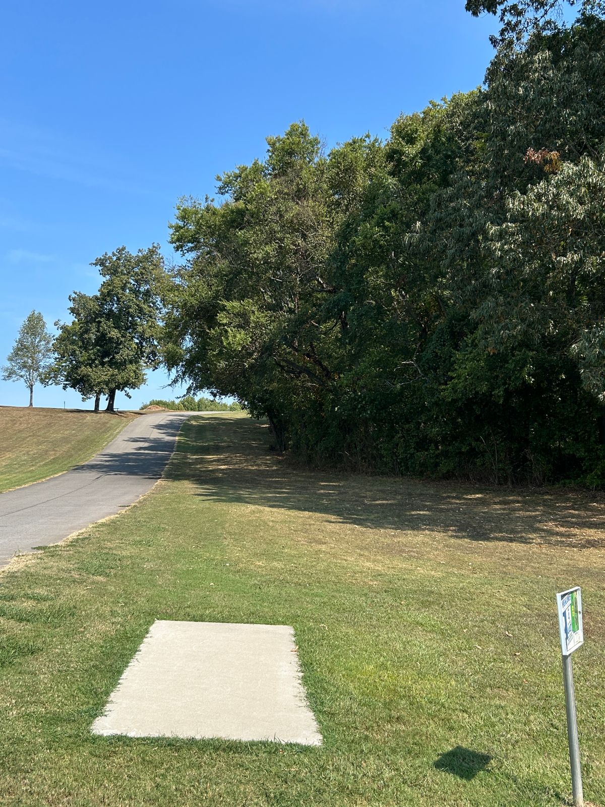 Hole 2 tee