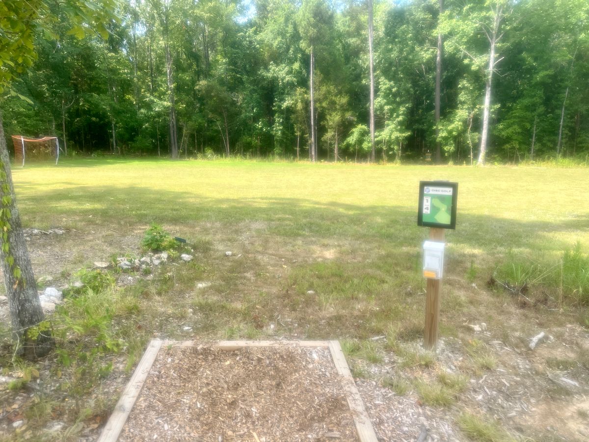 Hole 1 tee