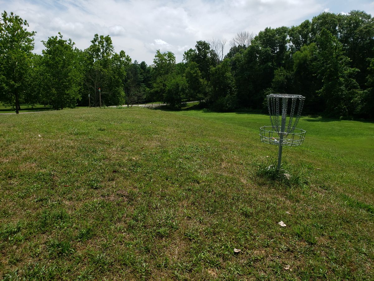 #4 Basket facing #5 Tee Boxes.