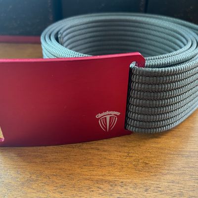Red/grey grip belt