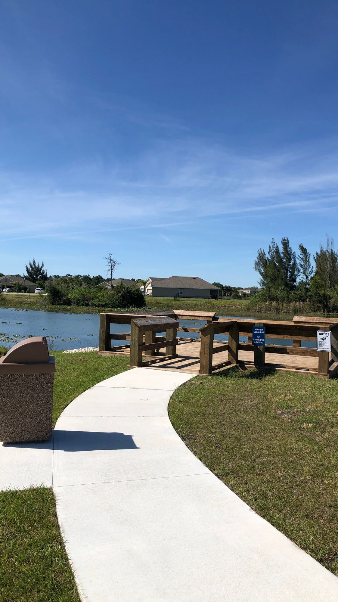 Fishing dock between holes 2/3