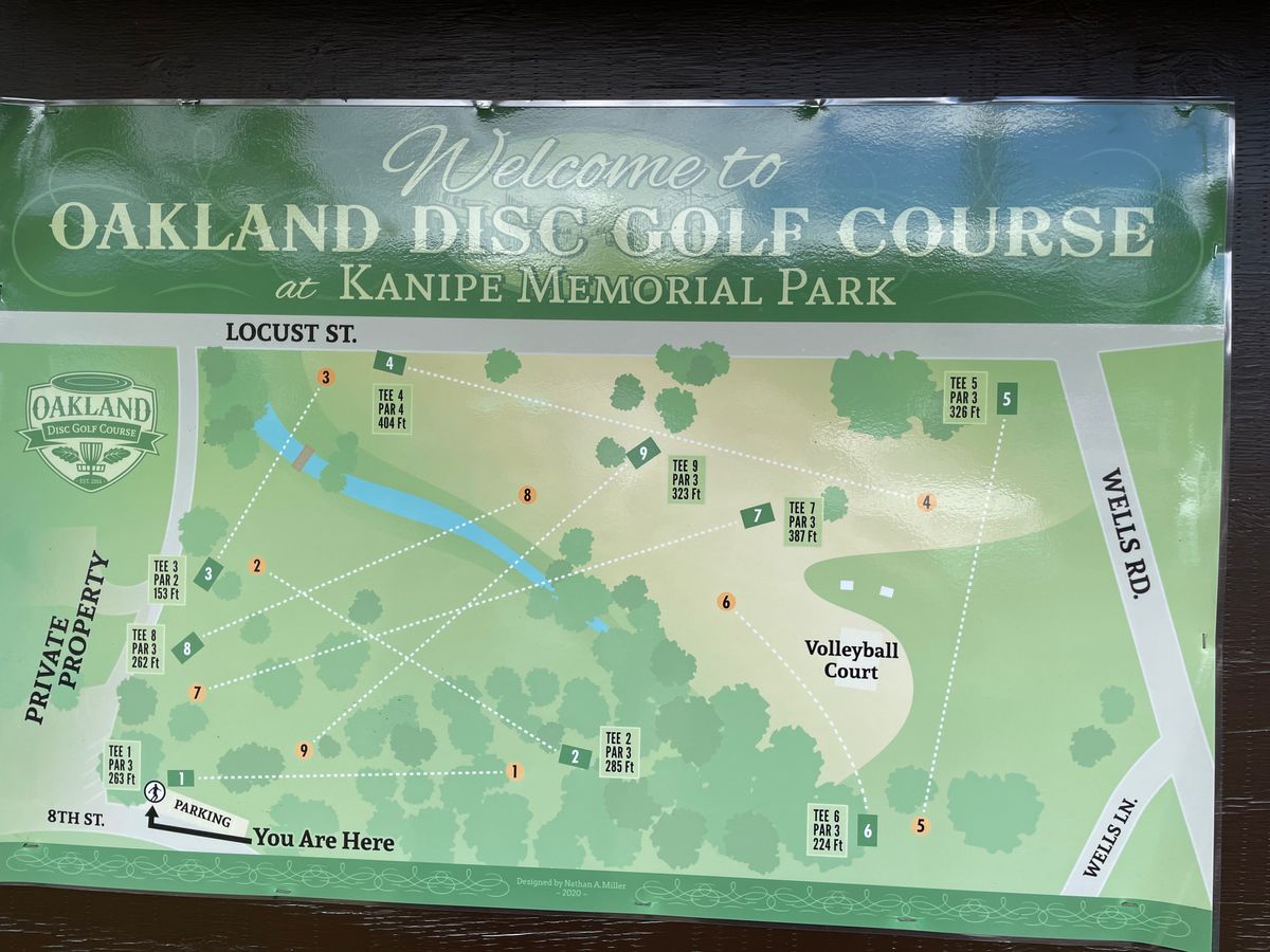 There are two maps (one at hole 1 tee pad, and the second map is at hole 4 tee pad).