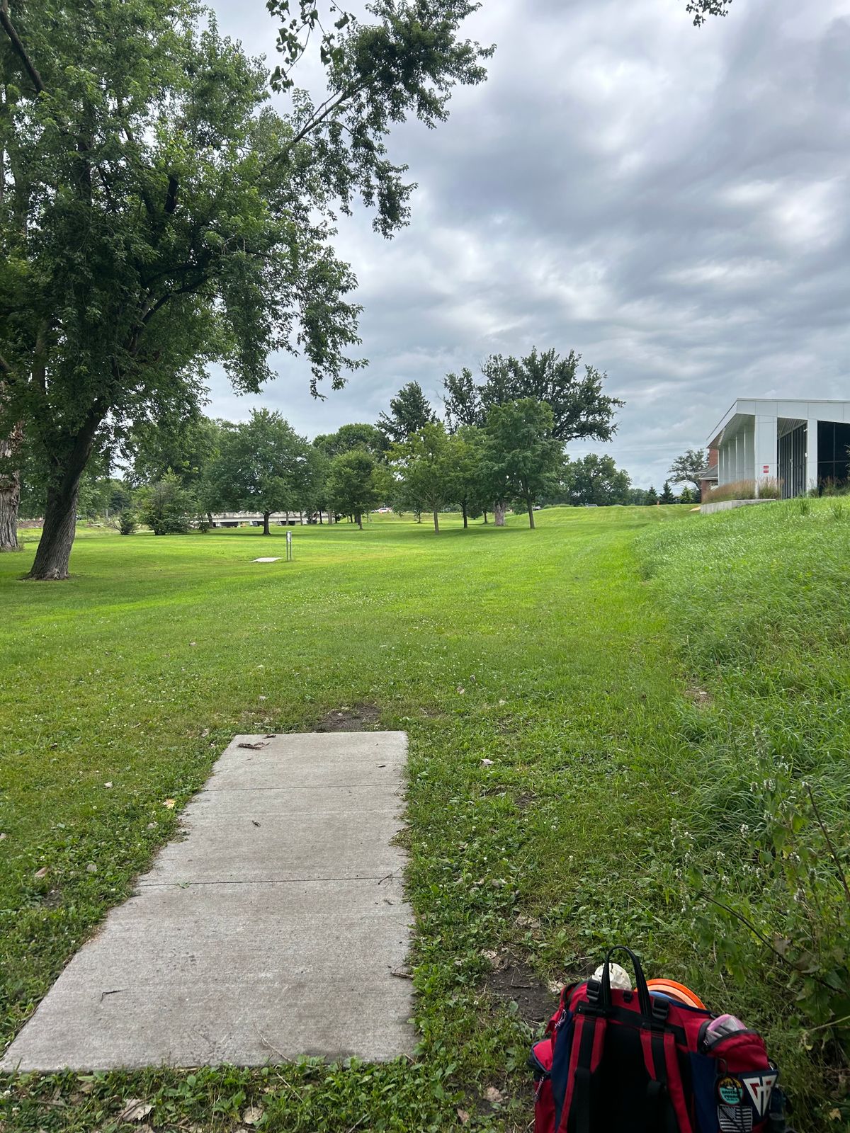 Hole 3 teepad