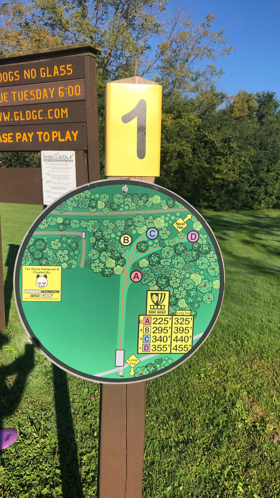 Hole 1 sign