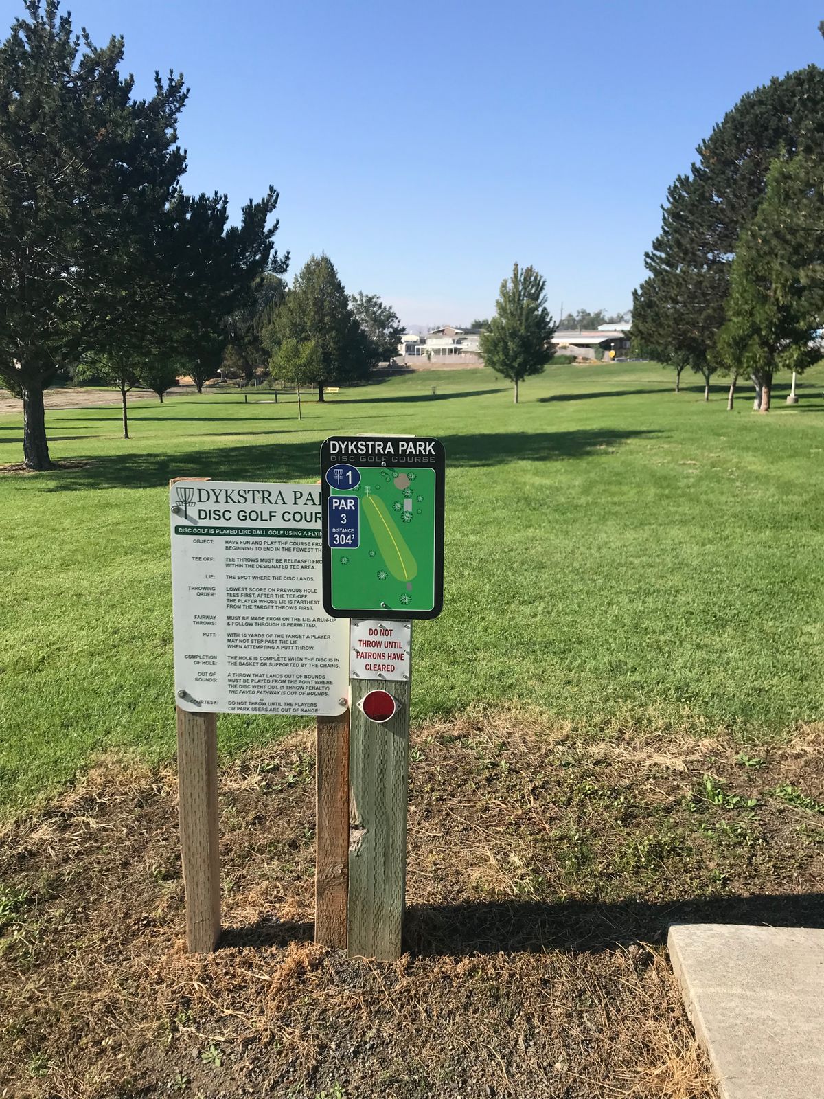 Hole 1 tee