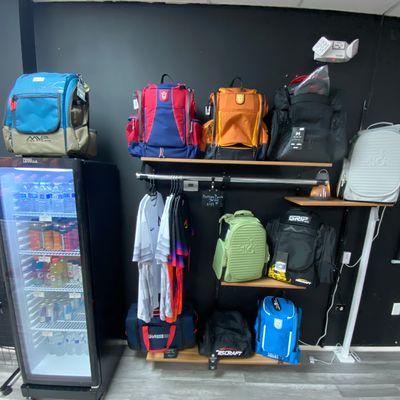 Bags for Experienced/Moderate Players.
GRIP=$230
Shirts and beverages on the left side.