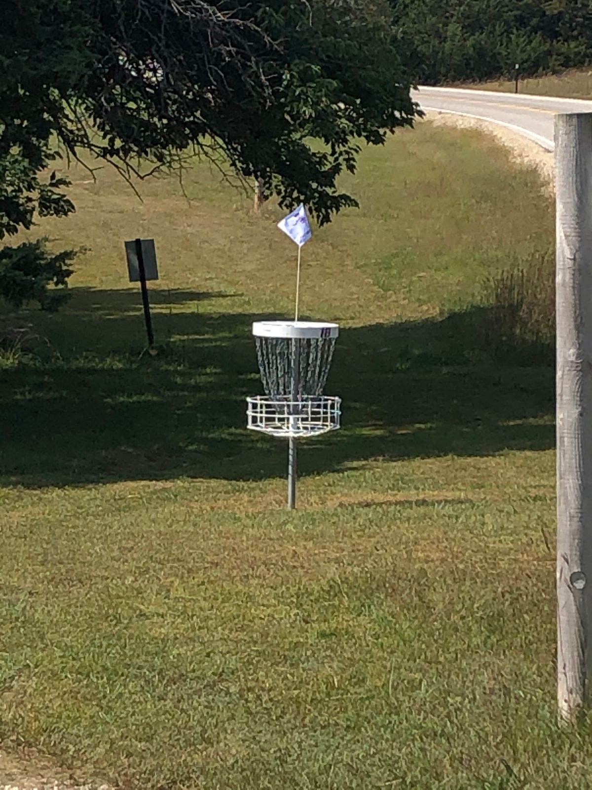 Hole 18s basket looking from behind the basket
