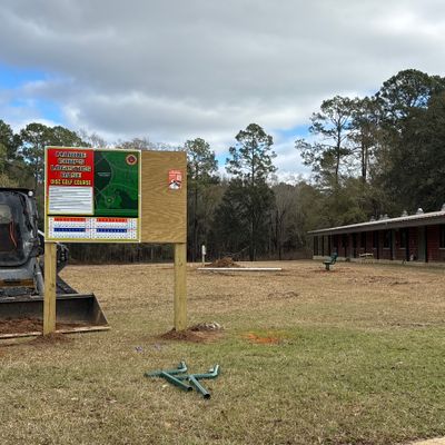 Course sign and tee one
