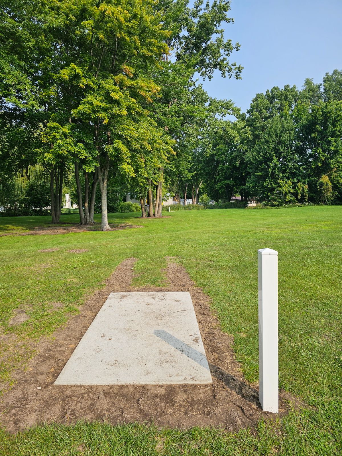 Hole 3 tee to basket. One of the most unique shots i've ever seen.