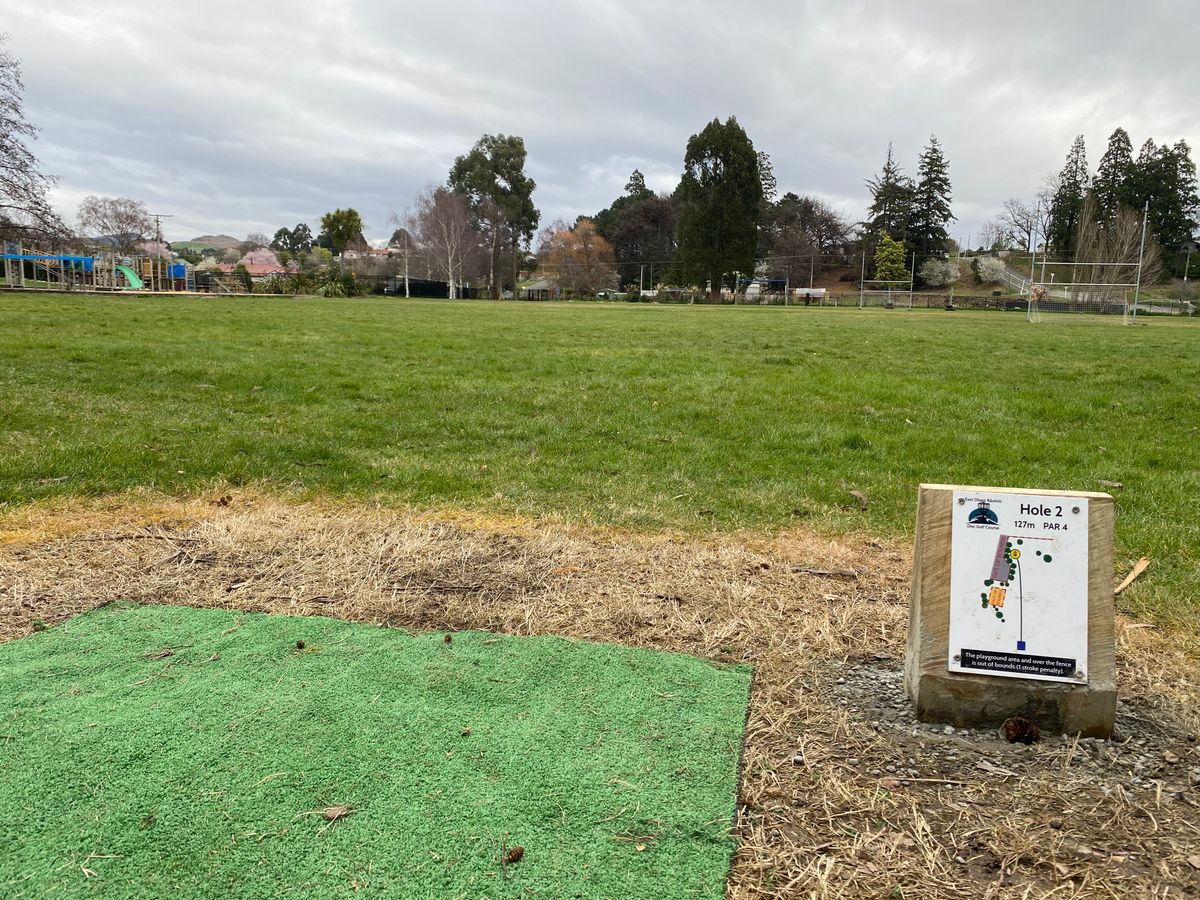 Tee pad 2, looking up the fairway towards the basket.