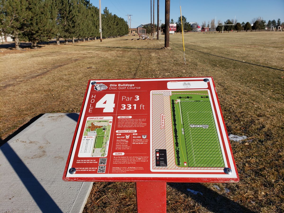 Hole 4: Tee sign