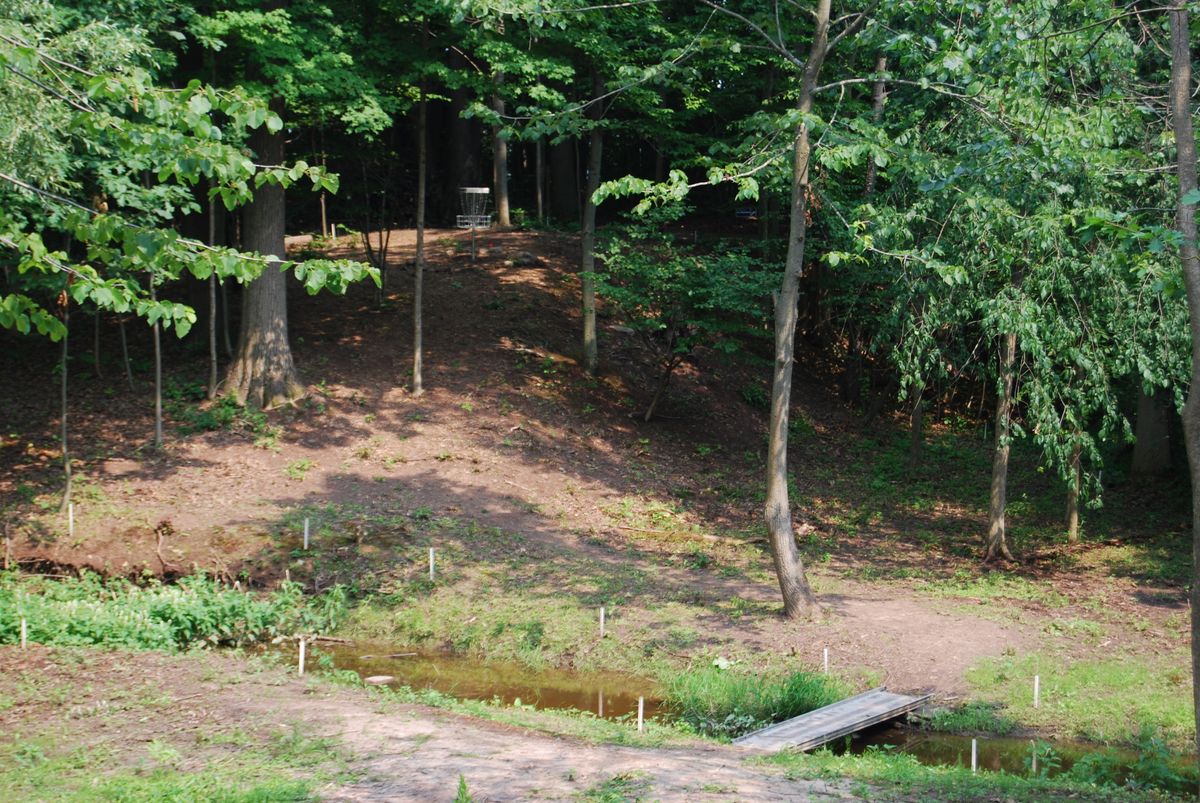 Hole 1 long psoition