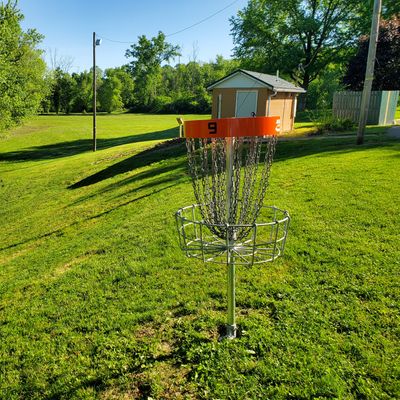 Hole No. 9 ... 201 feet, Par 3
