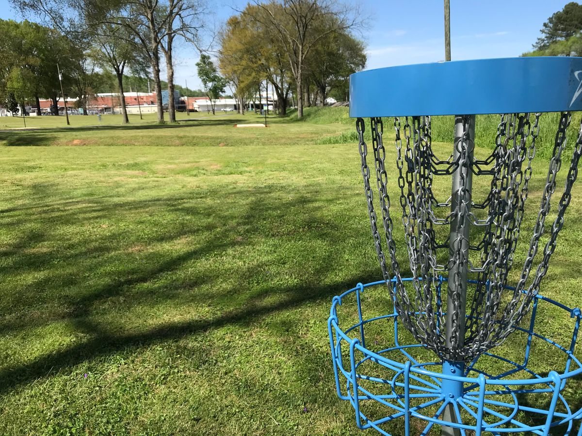 O. 13 basket. Next tee straight ahead.