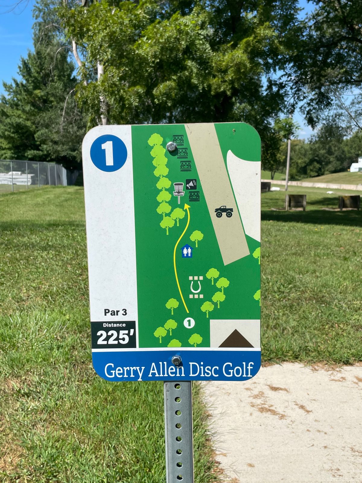 Hole 1 tee