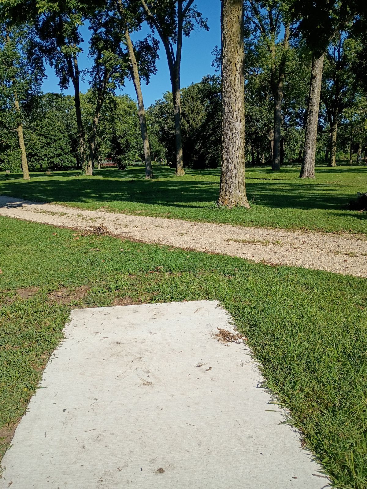 Hole 1 tee