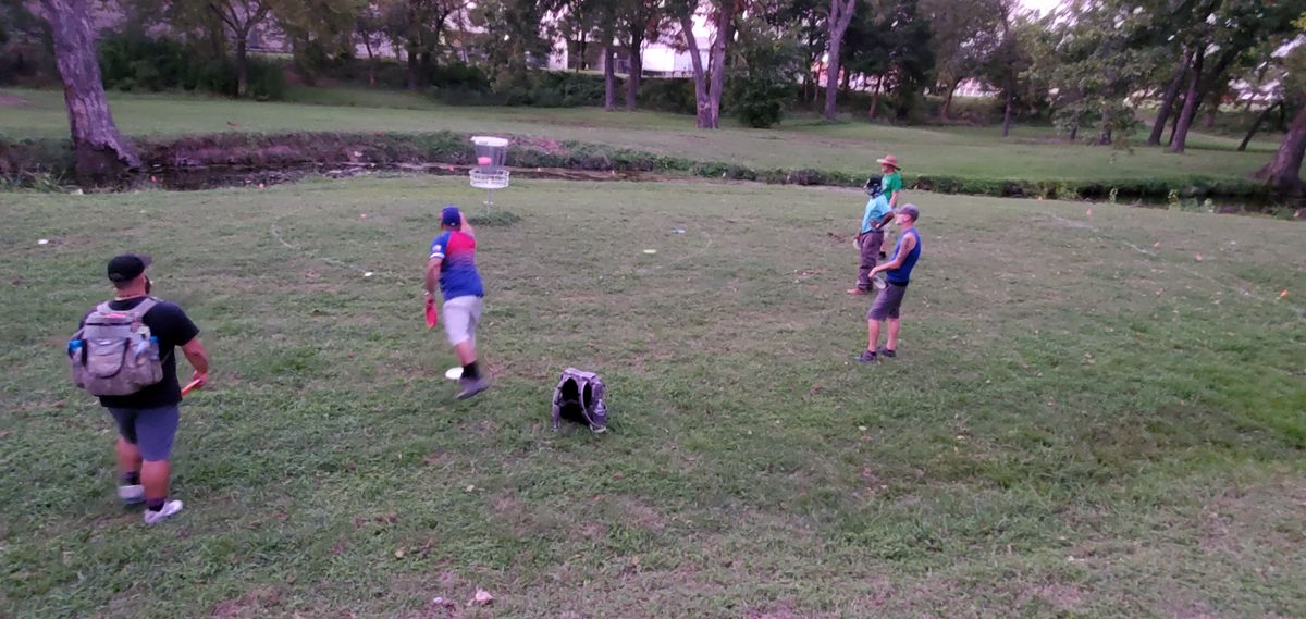 Hole 9, disc hitting chains 😆