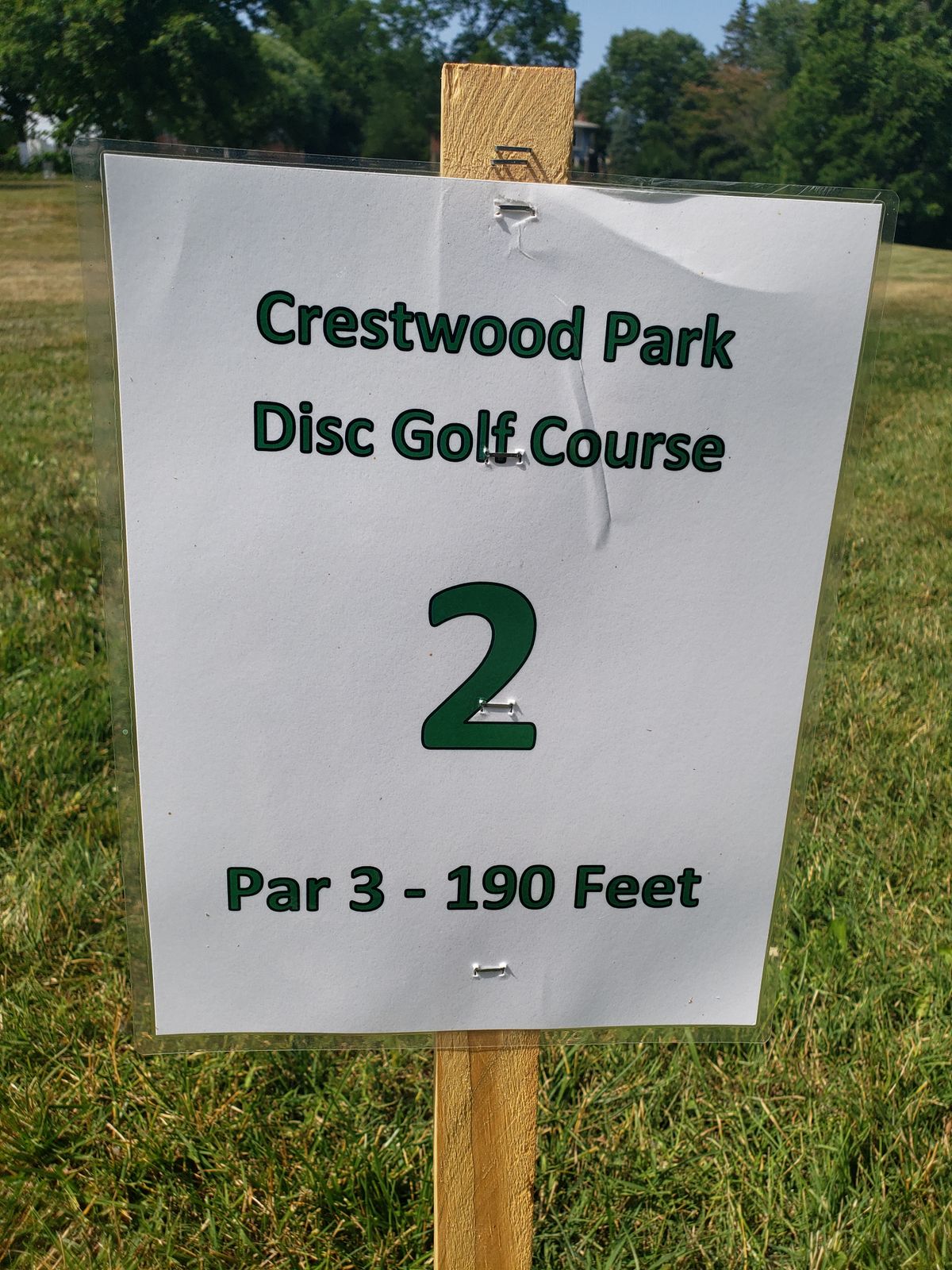 Hole 2 Crestwood park disc golf course