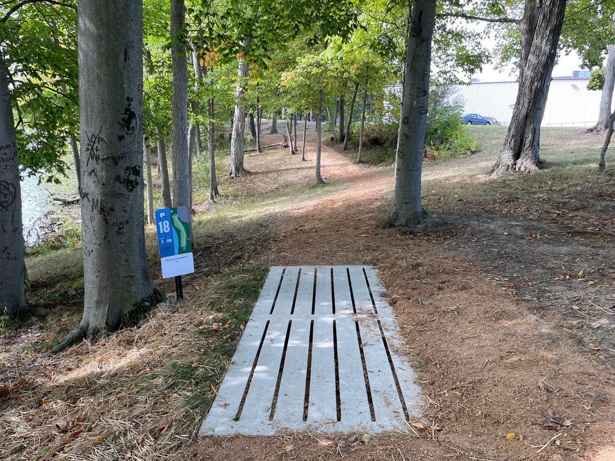 Hole 18 Tee-pad