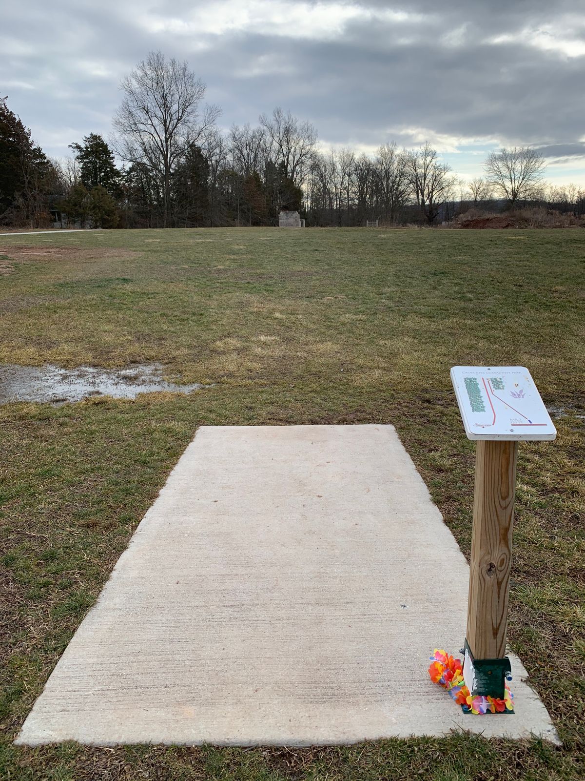 Hole 1 tee pad