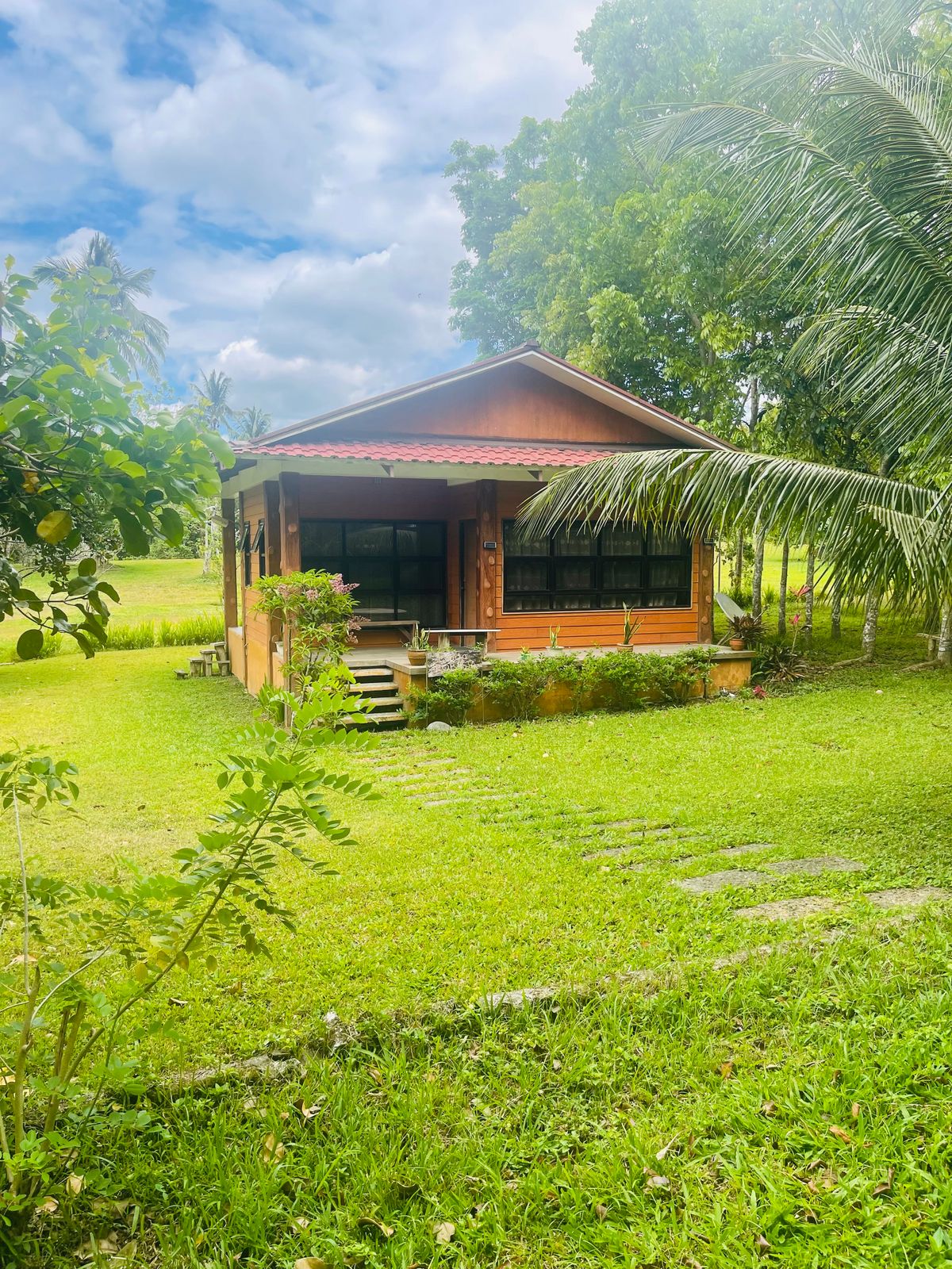 Cottage in between hiles 2-3.