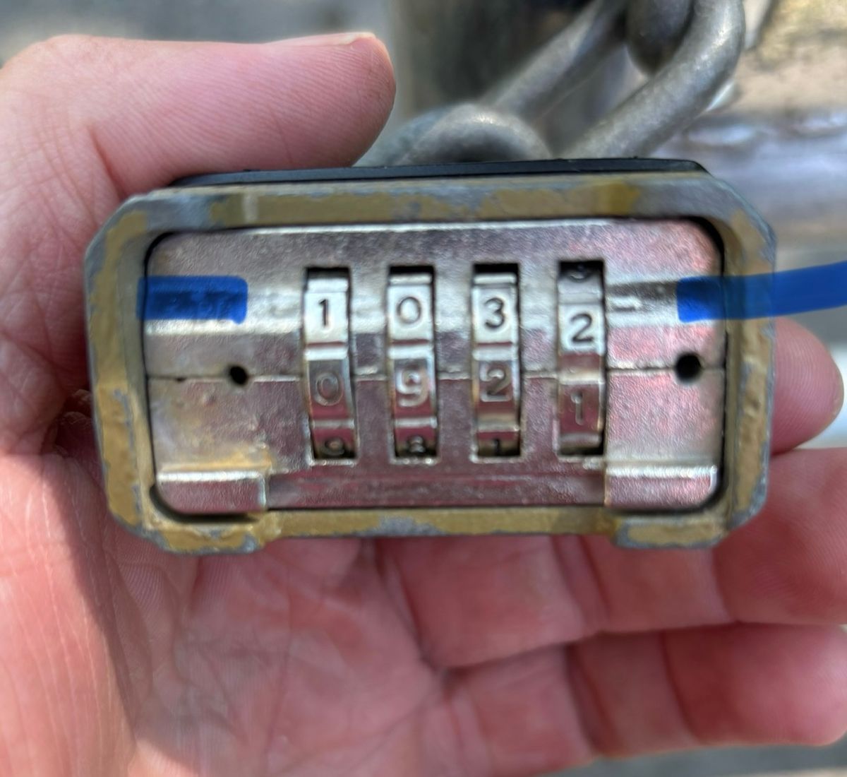 For the gate lock, line up the numbers with the top line, not the middle.