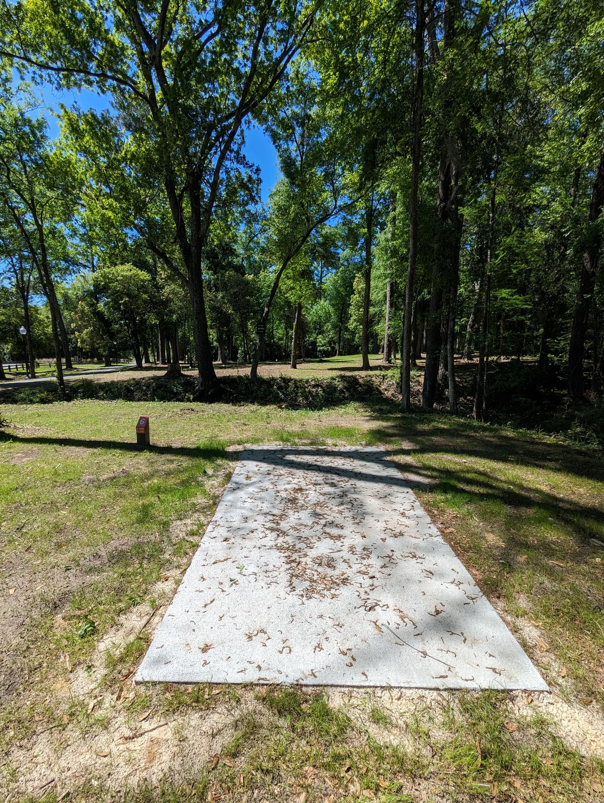 Hole 6 Red Pad