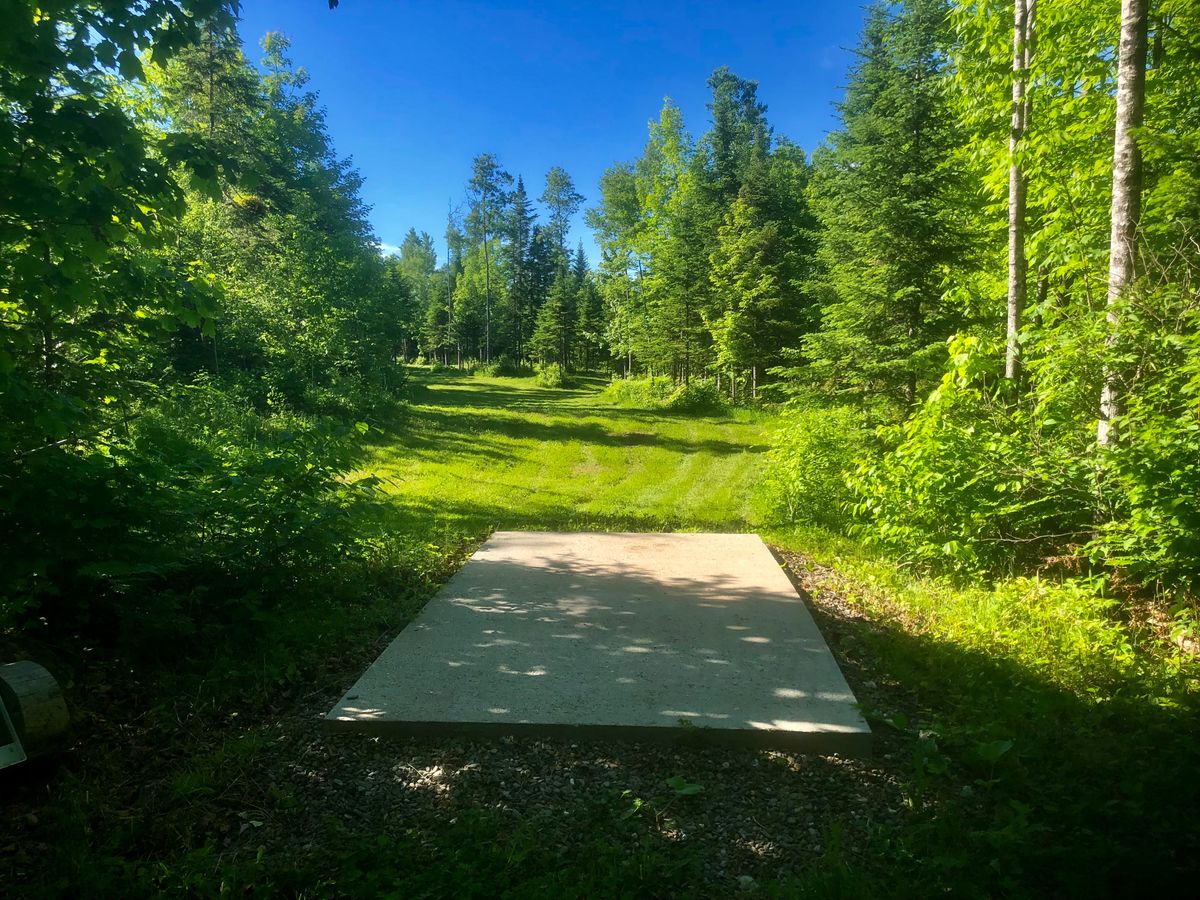 Tee pad 5 the first Par 4 of the course