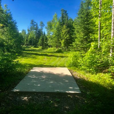Tee pad 5 the first Par 4 of the course