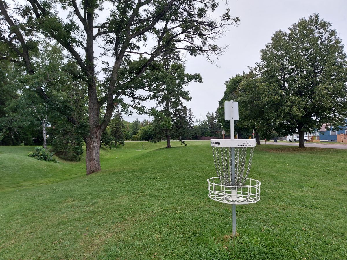 Reverse back up the fairway on hole 11.🌳🍁🌳🍁