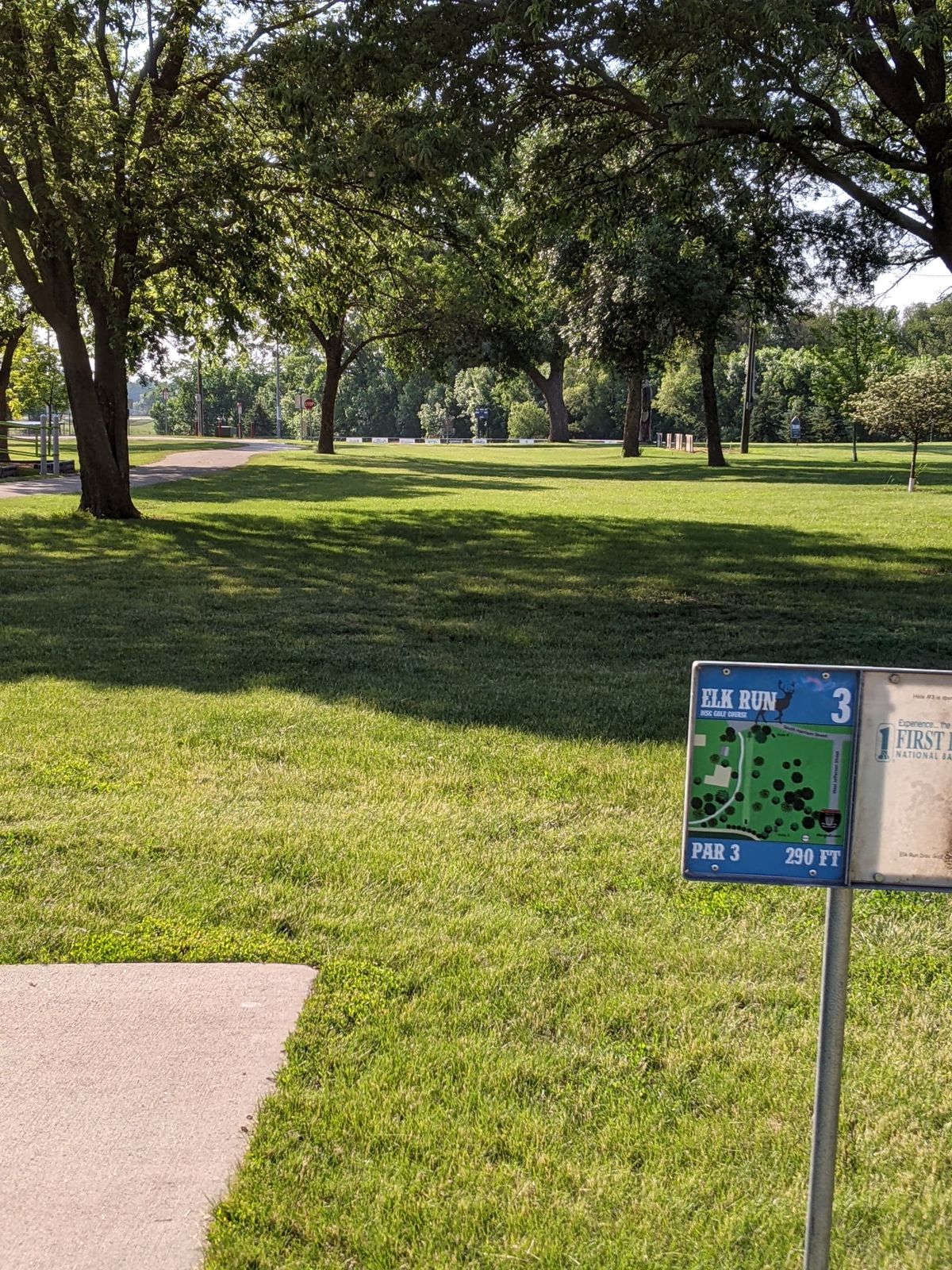 Hole 3 teepad