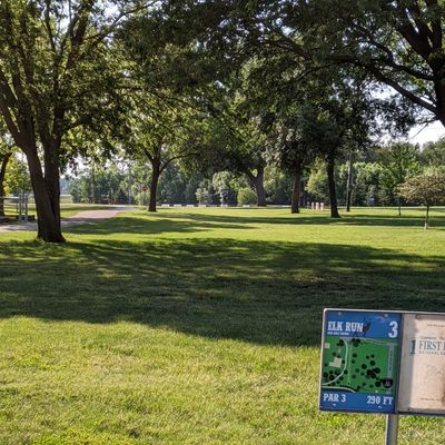 Hole 3 teepad