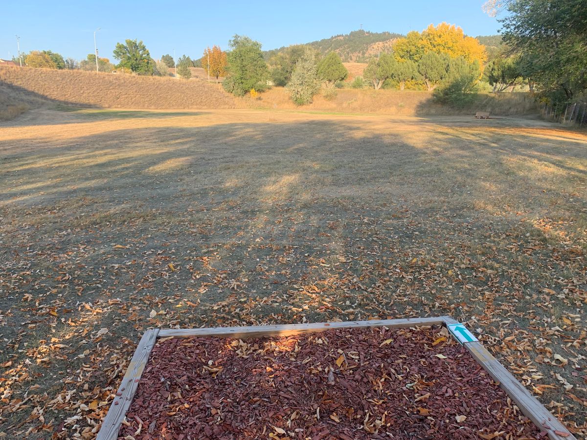 Hole 8 tee pad looking towards pin.