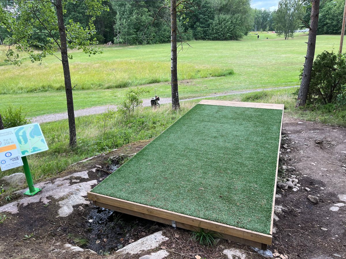 Tee 18