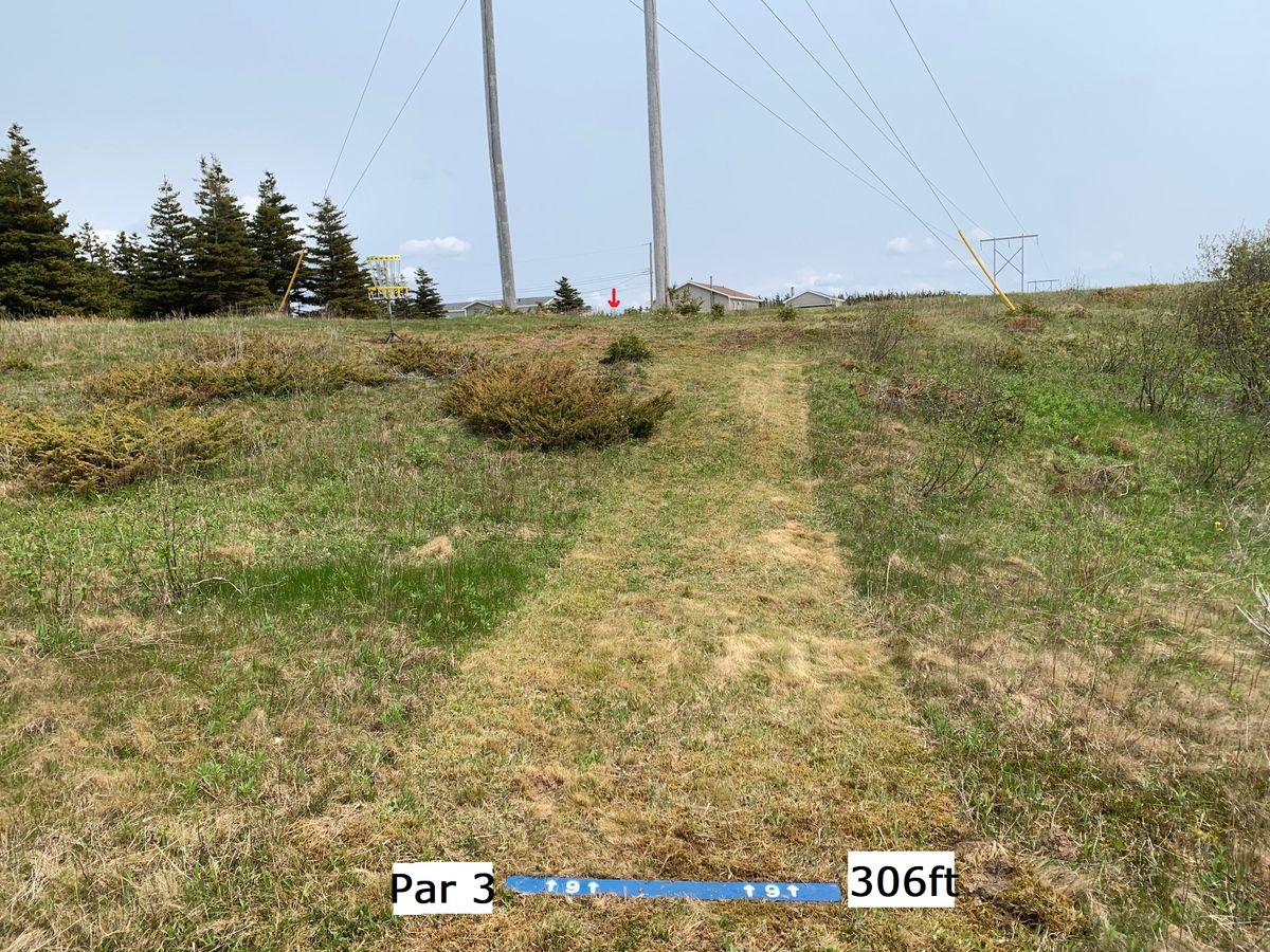 Hole 9
Par 3 - 306'