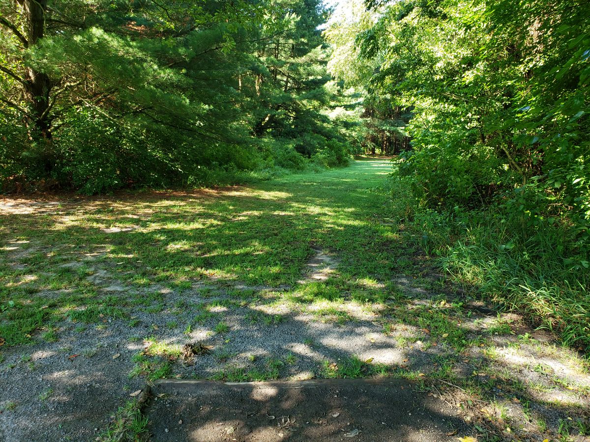 Hole 10 White Tee