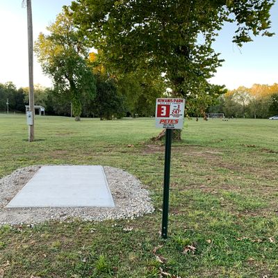 Hole Lion 3, Old Sign