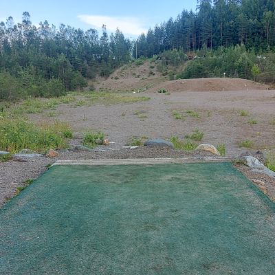 Tarinalaakso Old Course hole 1 tee
