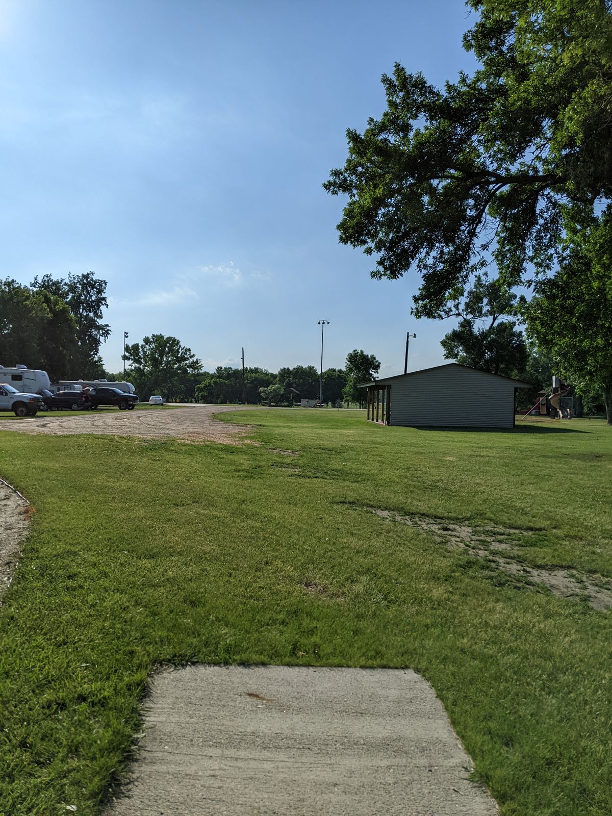 Hole 6 teepad (sign missing)