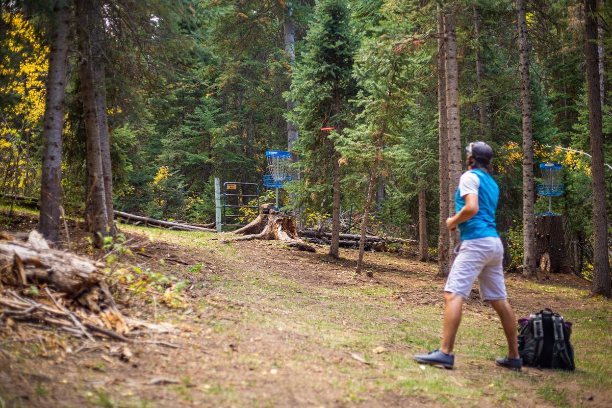 Hole 8 approach to A position

📸: Kevin Banker || Banker Cinefoto || September 2020