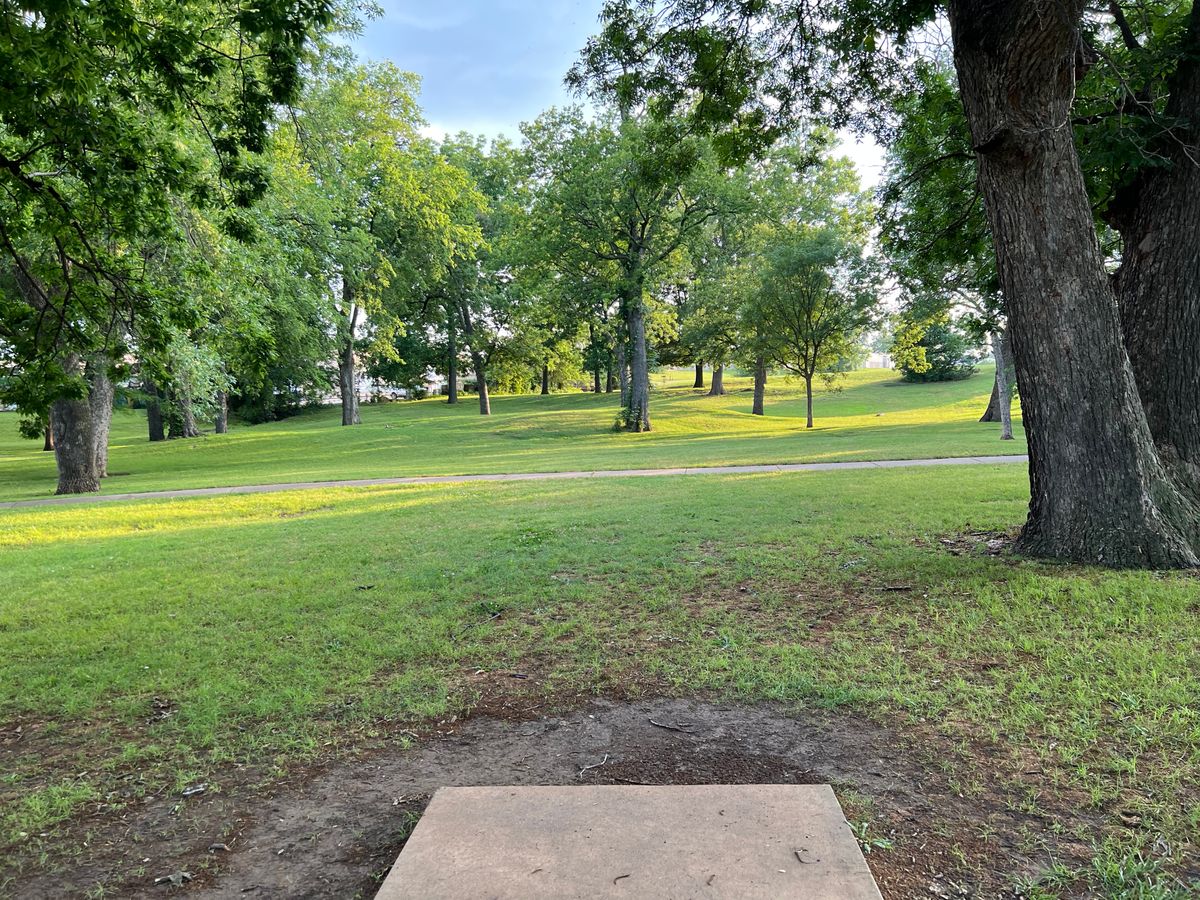 8 Tee