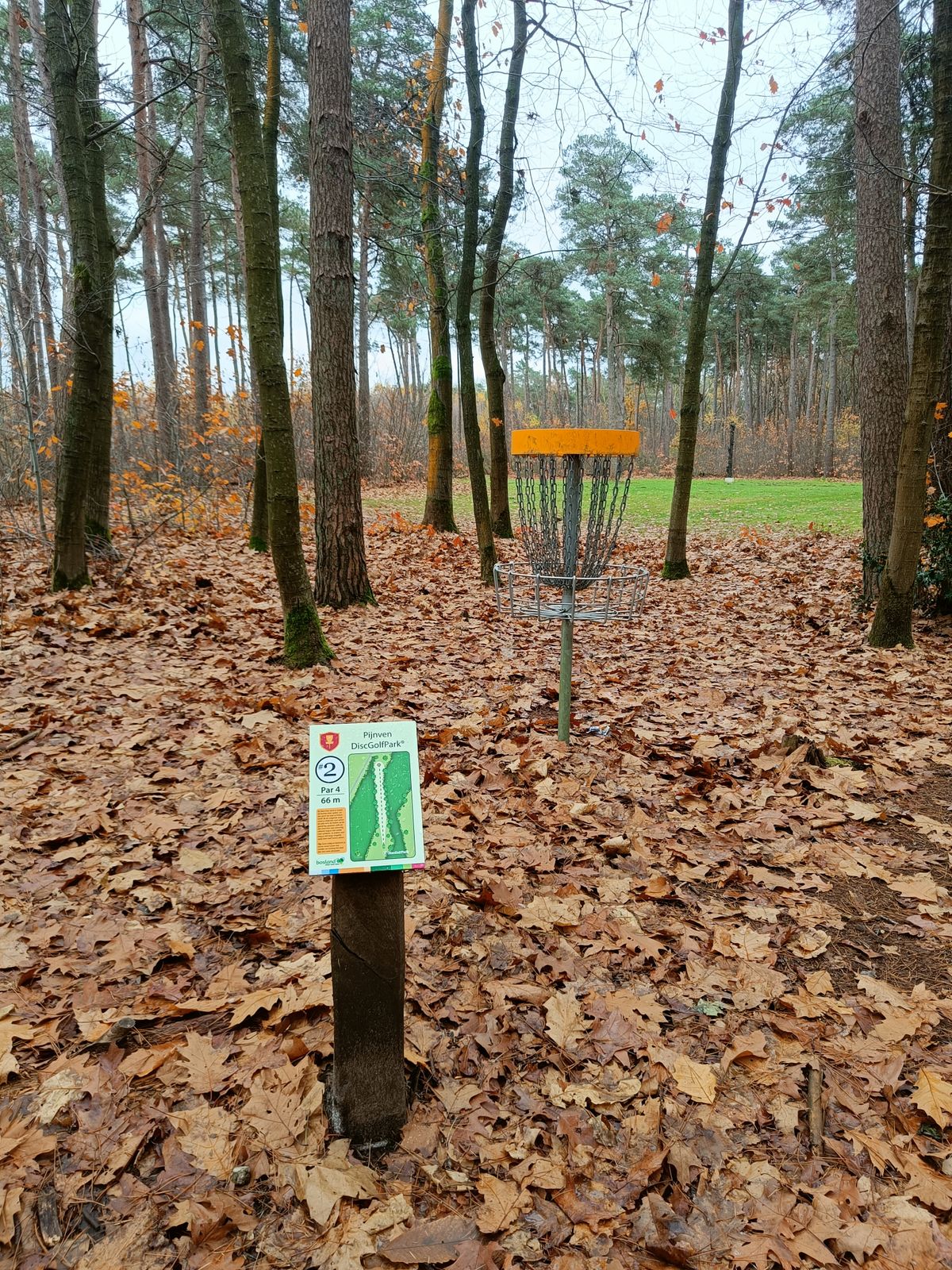 Basket 1. Plaque for tee 2, but actual tee is missing