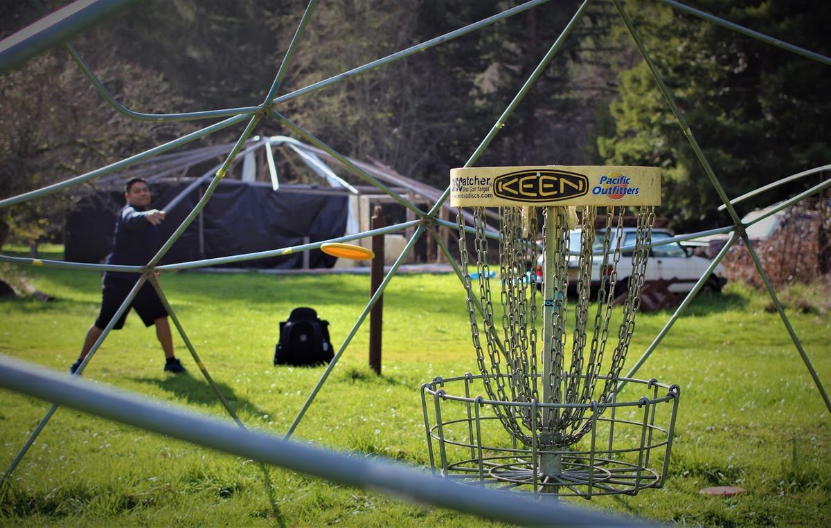 Thunderdome putts on Hole #27