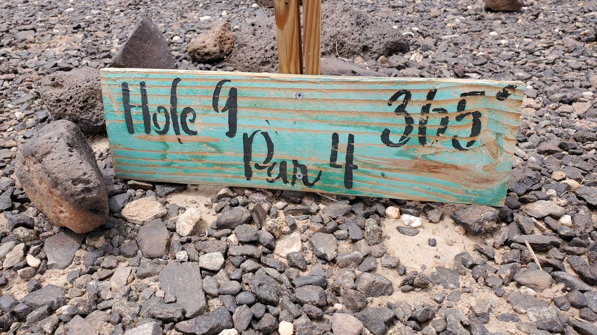 Hole 9 tee sign
