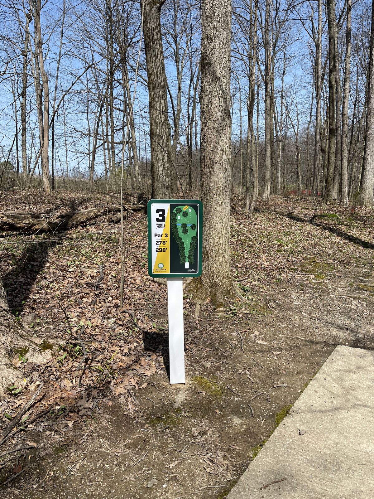 New Hole 3 tee sign