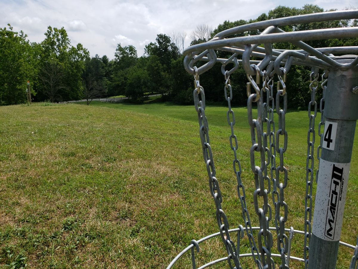 #4 Basket facing #5 Fairway.