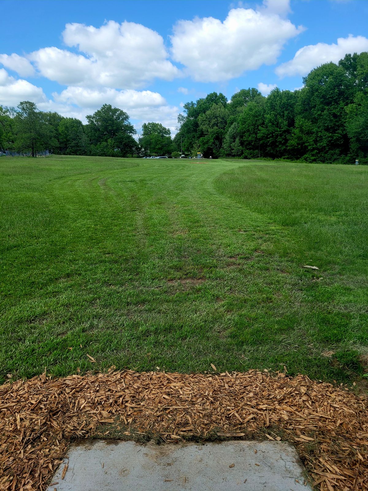 Hole 9 
185 Feet