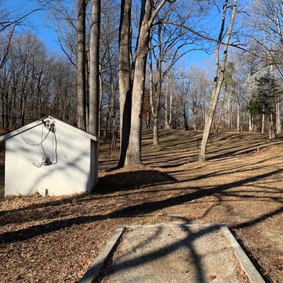 Hole 4 (short tee)